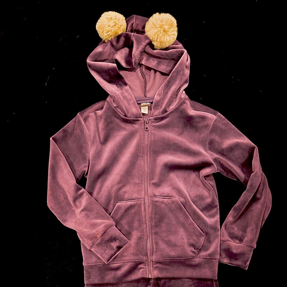 Tea Collection Pom Ear Velour Hoodie - Purple
Punch 💜